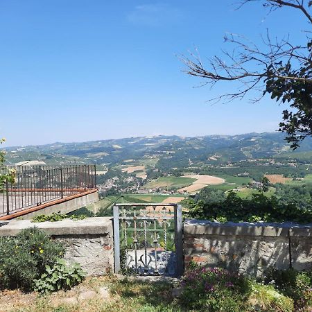 Moon'S House Villa Diano d'Alba Luaran gambar