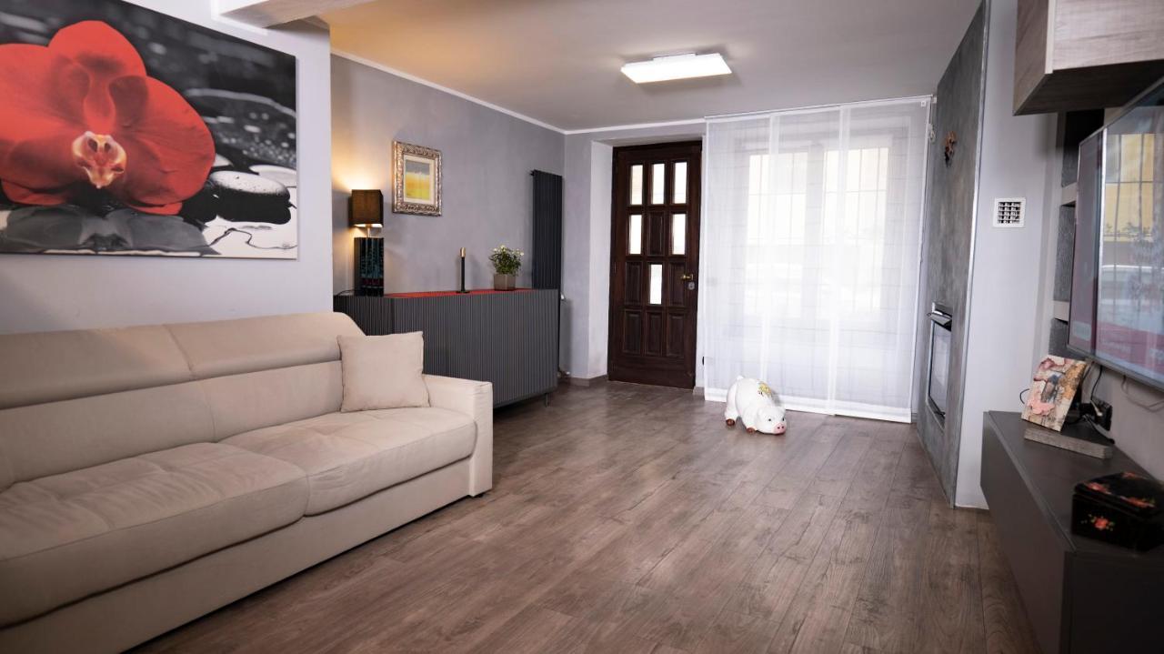 Moon'S House Villa Diano d'Alba Luaran gambar